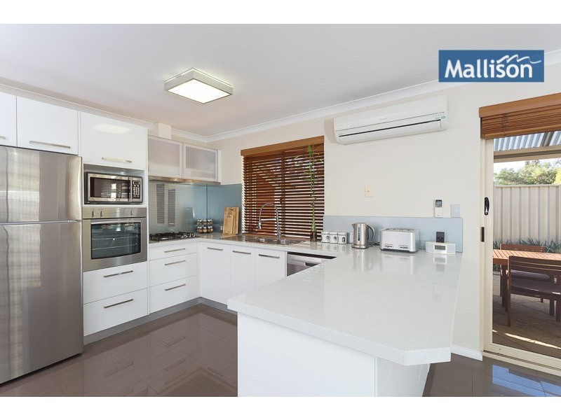 2A Somerset Rise, Kardinya WA 6163