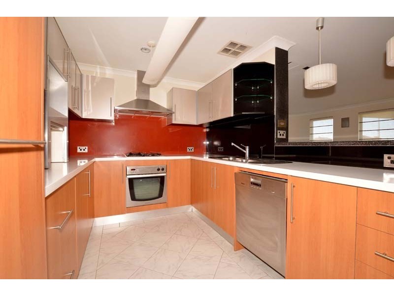 1 Cressida Parkway, Success WA 6164