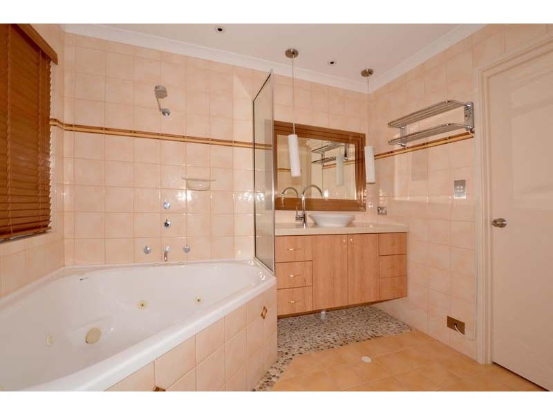 1 Cressida Parkway, Success WA 6164