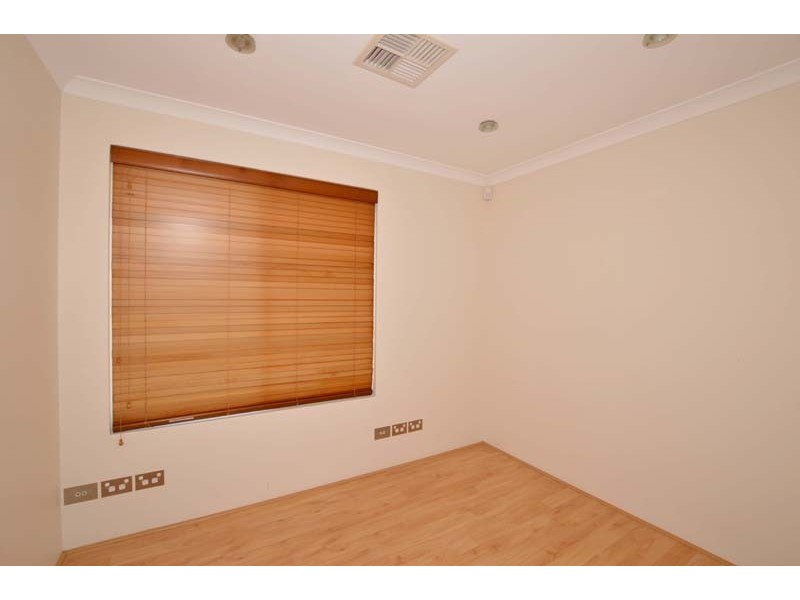 1 Cressida Parkway, Success WA 6164