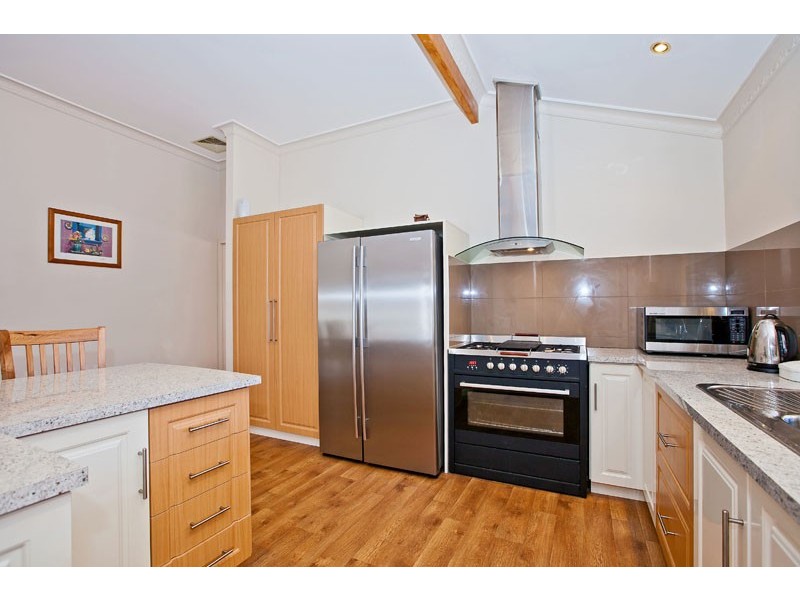 12 Wilfred Road, Canning Vale WA 6155