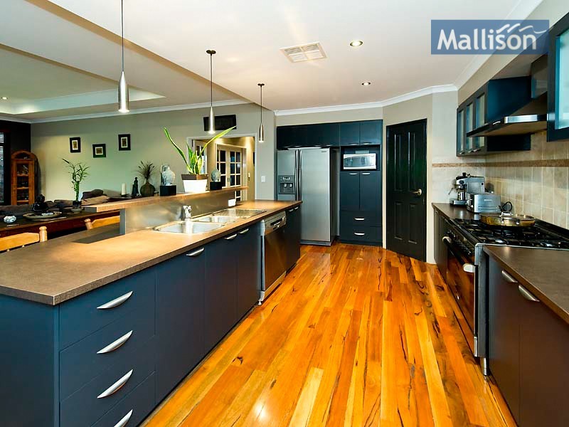 25 Dunbar Way, Canning Vale WA 6155