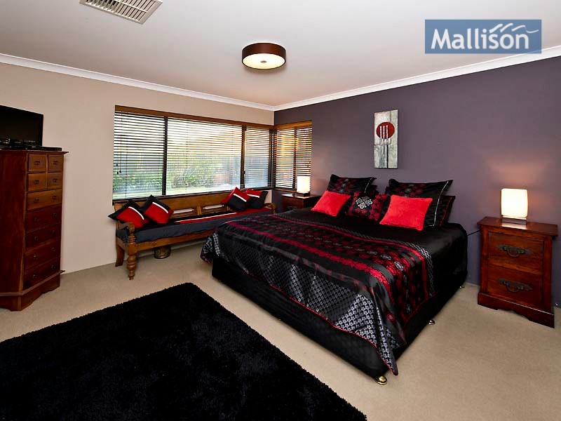 25 Dunbar Way, Canning Vale WA 6155