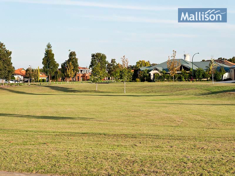 25 Dunbar Way, Canning Vale WA 6155