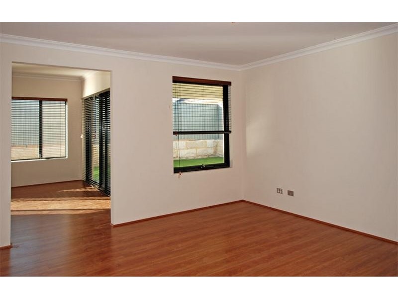 11 Edgehill Walk, Piara Waters WA 6112