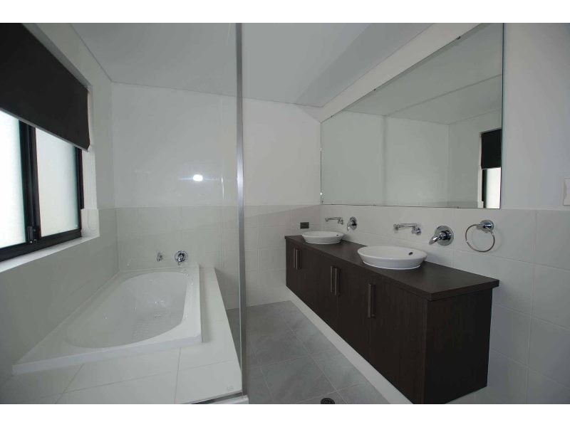 21 Fairlie Road, Canning Vale WA 6155