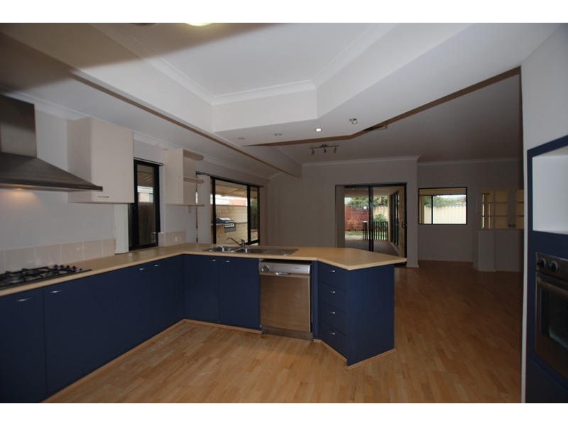 9 Jurien Way, Hammond Park WA 6164