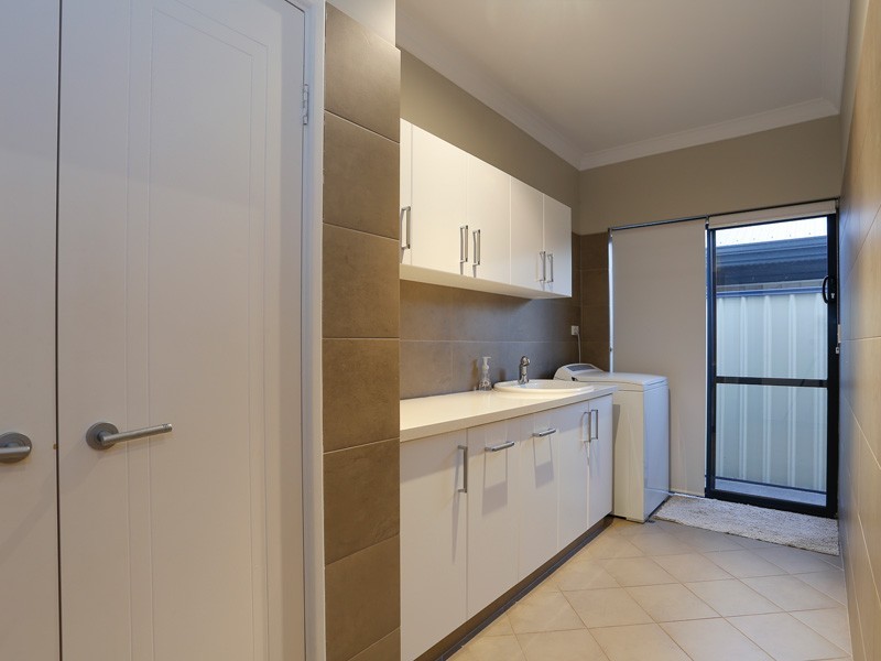 37 Caterpillar Road, Success WA 6164