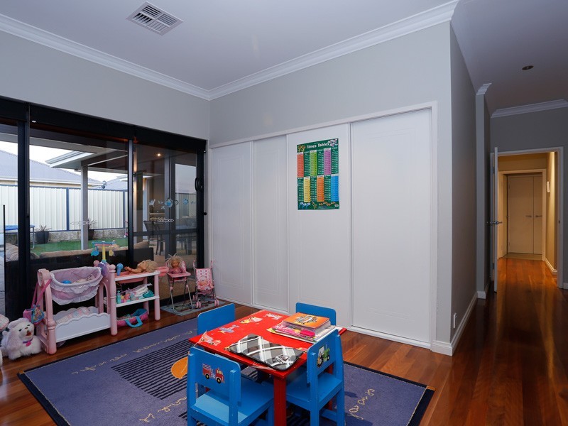 37 Caterpillar Road, Success WA 6164