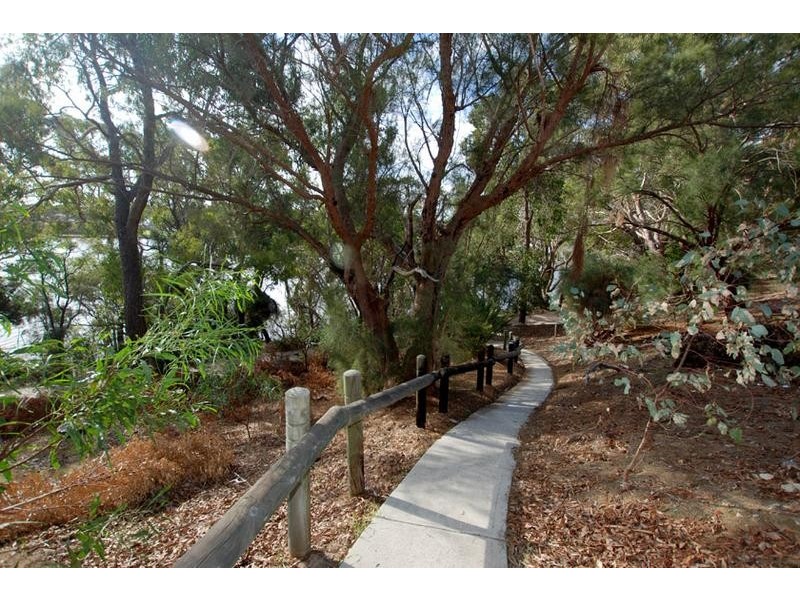 3/2 Minora Place, Rivervale WA 6103