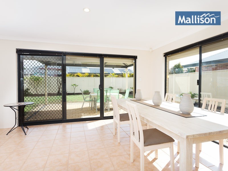20 Sandleford Way, Hammond Park WA 6164