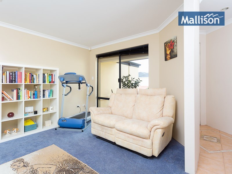 20 Sandleford Way, Hammond Park WA 6164