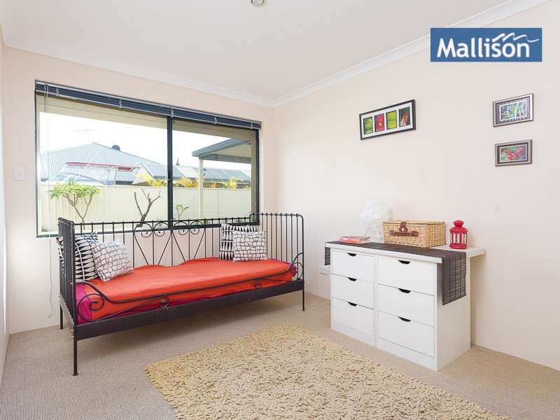 20 Sandleford Way, Hammond Park WA 6164