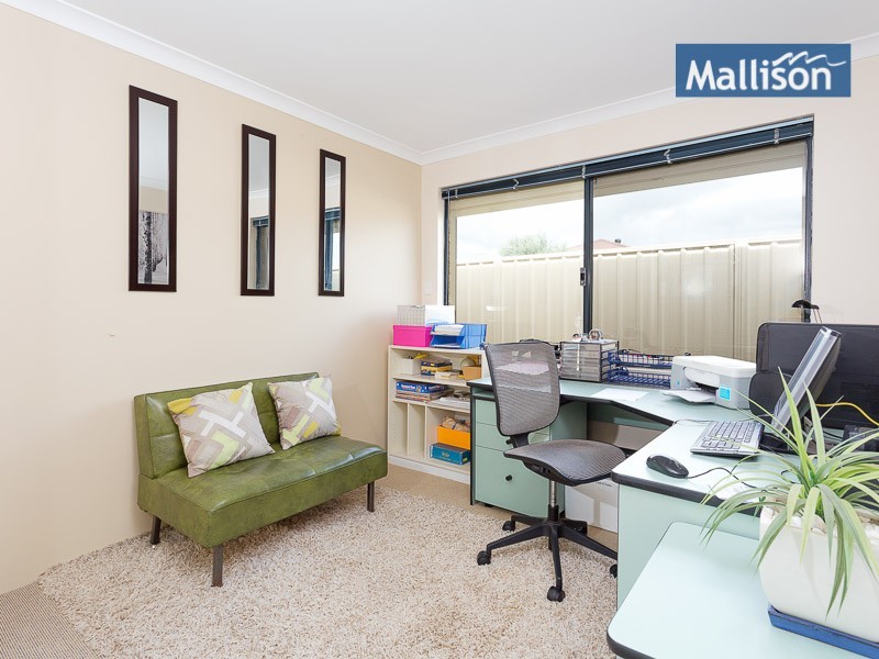 20 Sandleford Way, Hammond Park WA 6164