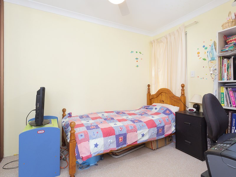 8 Voyager Drive, Thornlie WA 6108