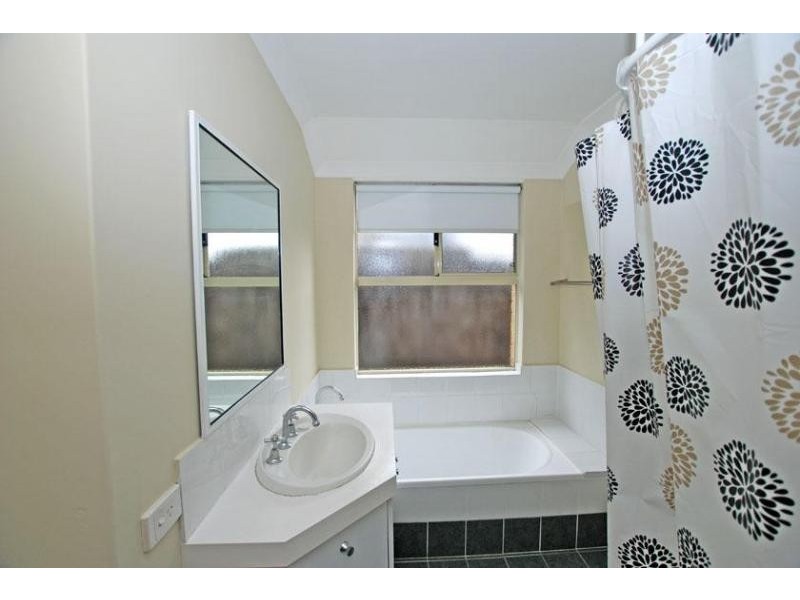 31B McCoy Street, Melville WA 6156