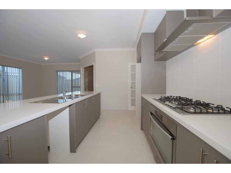 4 Arkose Crescent, Harrisdale WA 6112