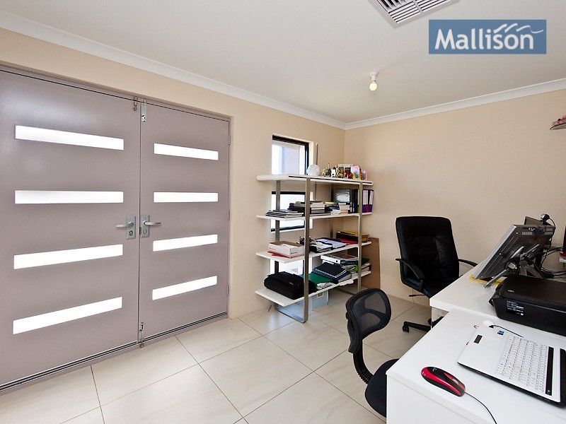 31 Regina Road, Kelmscott WA 6111