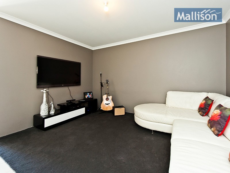 31 Regina Road, Kelmscott WA 6111