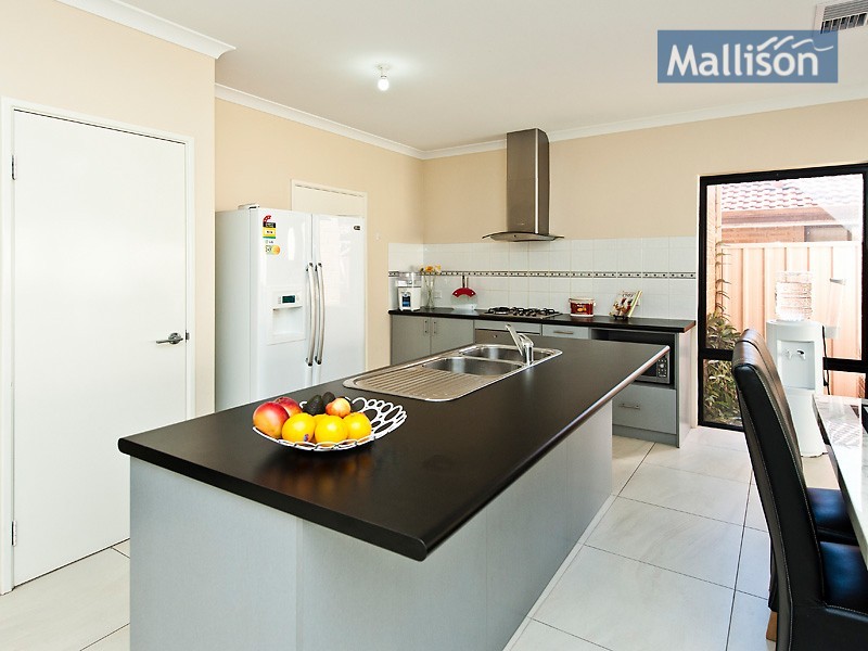 31 Regina Road, Kelmscott WA 6111