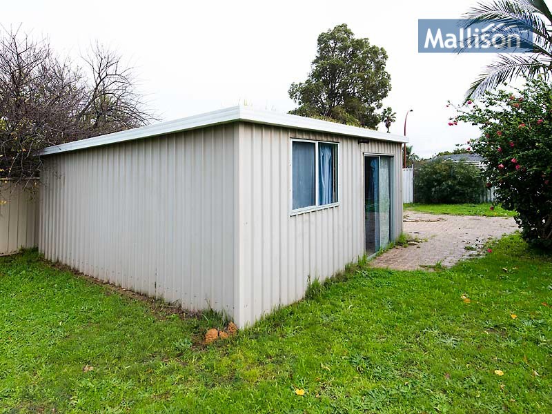 21 Teak Way, Maddington WA 6109