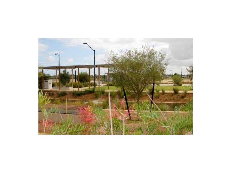 7 Roudnice Lane, Champion Lakes WA 6111