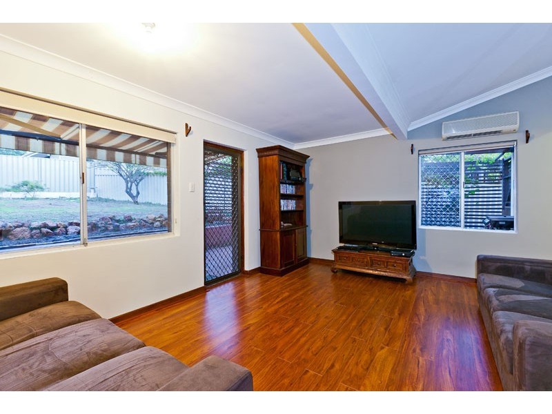 34 Alvah Street, St James WA 6102