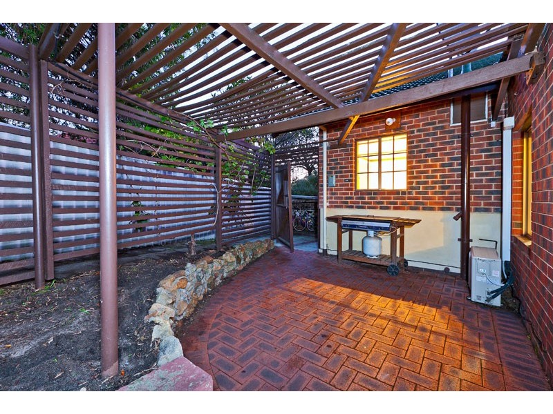 34 Alvah Street, St James WA 6102