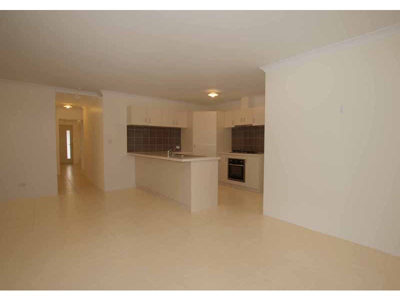 9/2 Malting Court, Canning Vale WA 6155