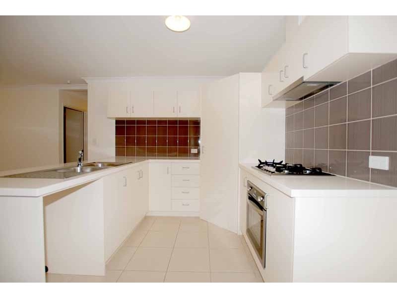 9/2 Malting Court, Canning Vale WA 6155