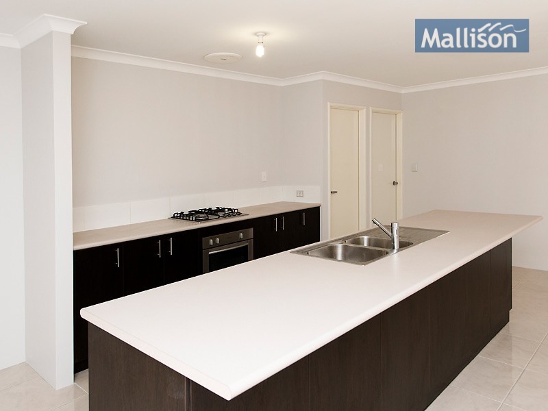 9 Briza Lane, Forrestfield WA 6058