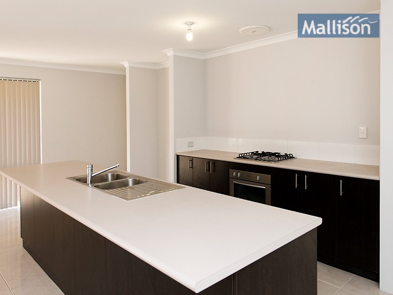 9 Briza Lane, Forrestfield WA 6058