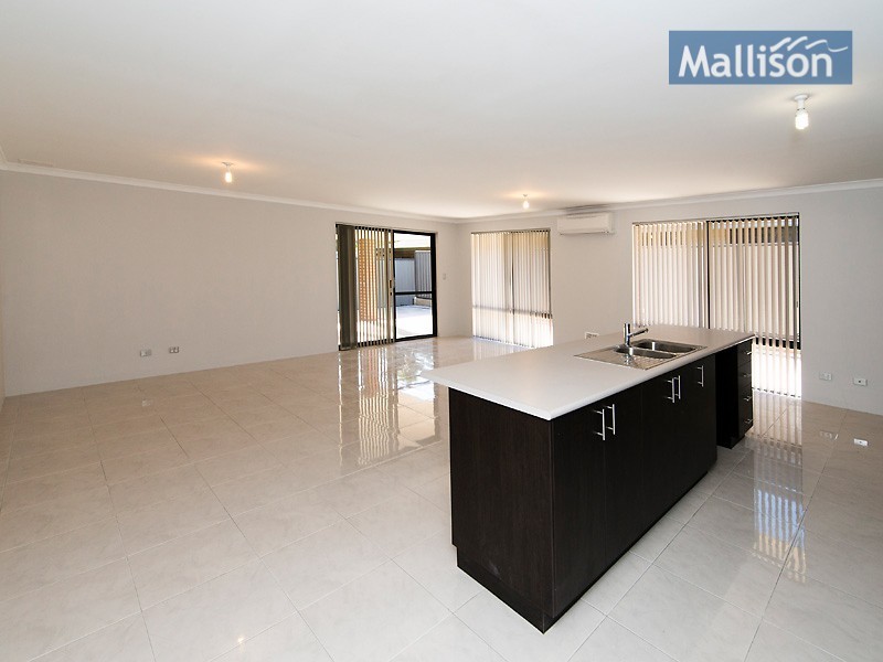 9 Briza Lane, Forrestfield WA 6058