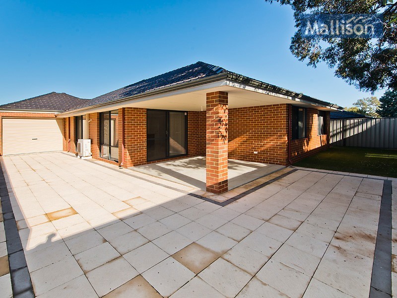 9 Briza Lane, Forrestfield WA 6058