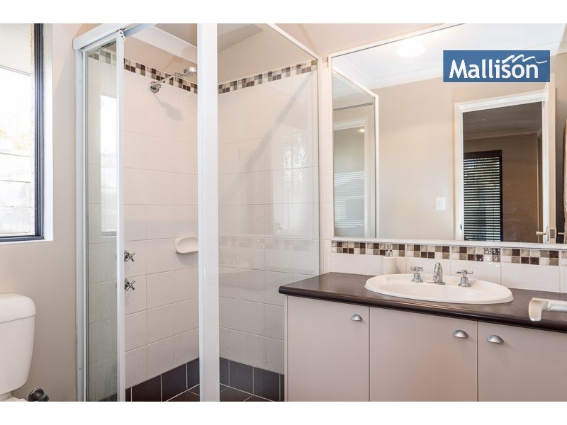 16 Panton Drive, Success WA 6164