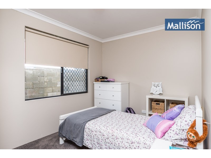 16 Panton Drive, Success WA 6164