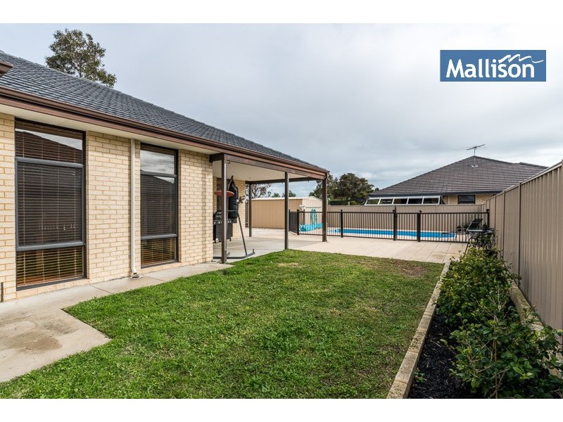 16 Panton Drive, Success WA 6164