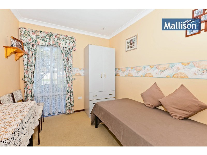 130 Grovelands Drive, Camillo WA 6111