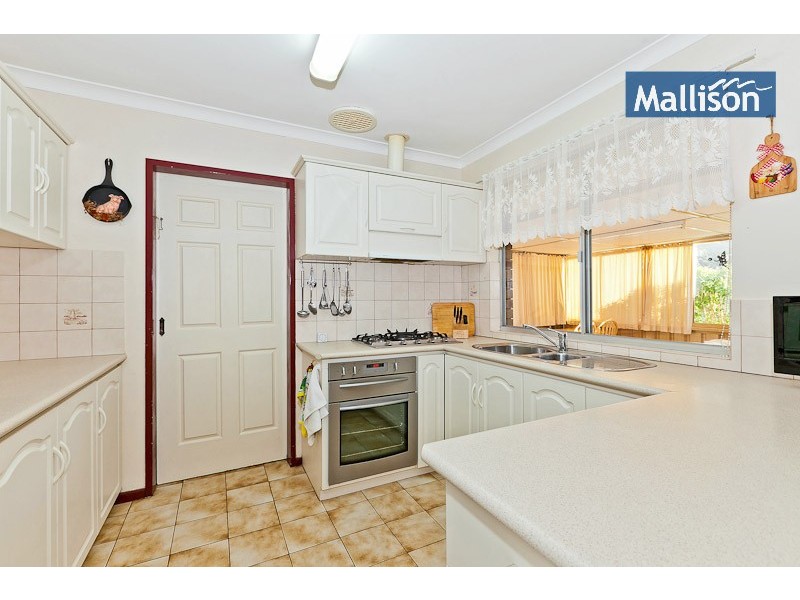 130 Grovelands Drive, Camillo WA 6111