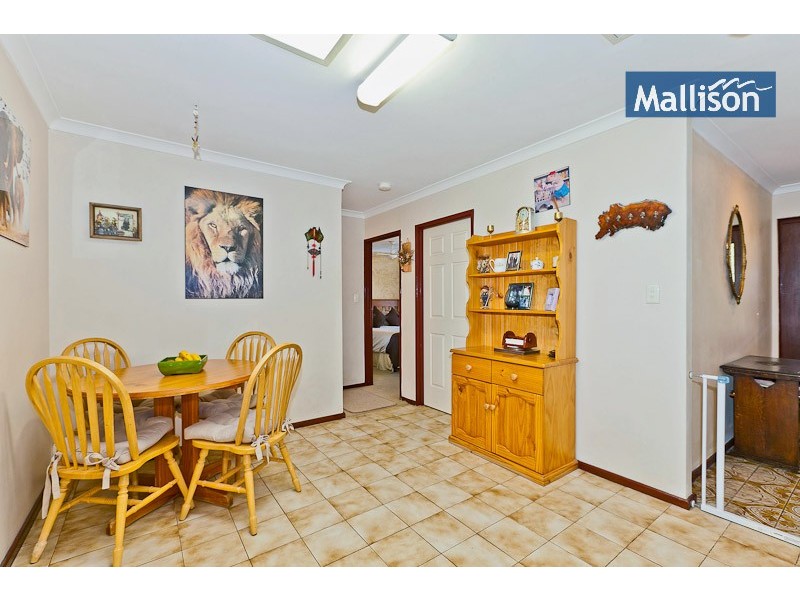 130 Grovelands Drive, Camillo WA 6111