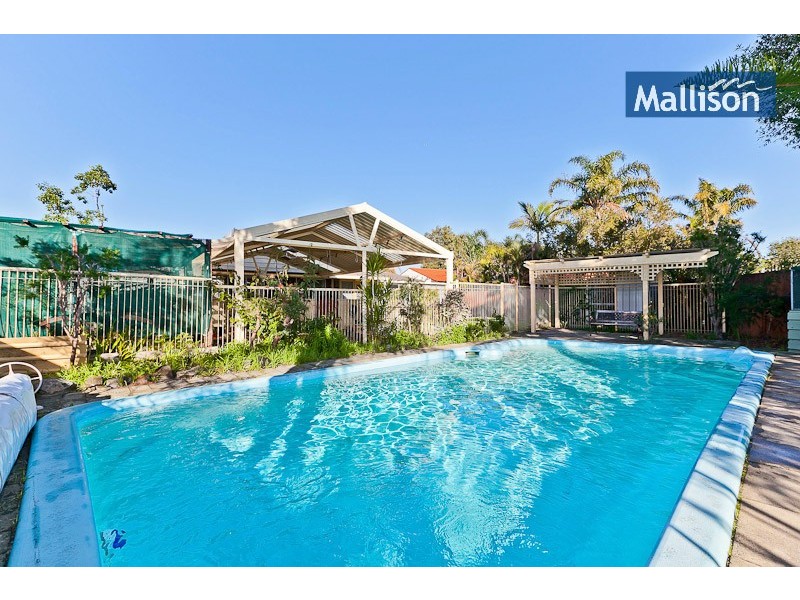 130 Grovelands Drive, Camillo WA 6111