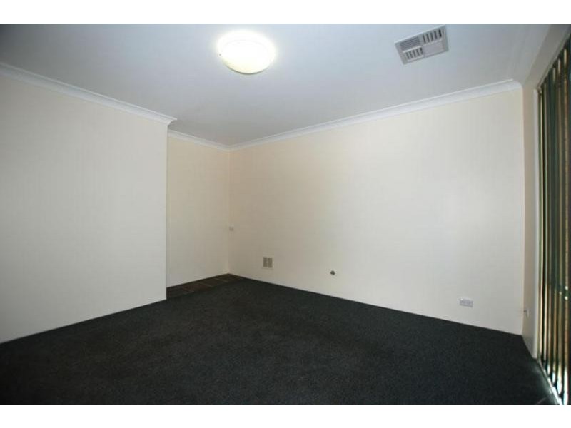 8 Cicada Court, Huntingdale WA 6110