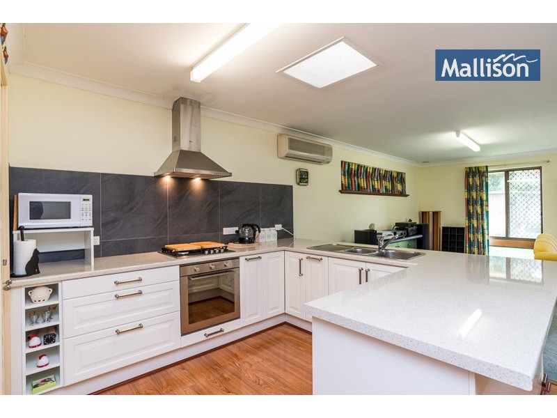 24 Nicholls Crescent, Bull Creek WA 6149