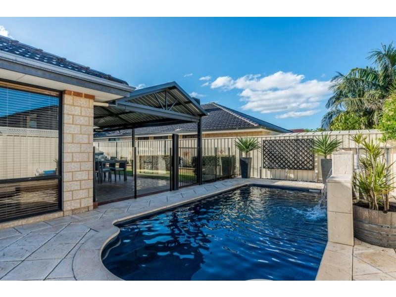 5 Weddell Close, Canning Vale WA 6155