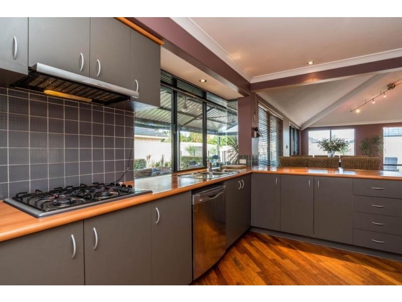 5 Weddell Close, Canning Vale WA 6155