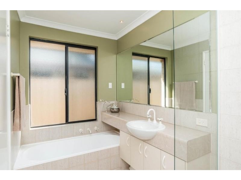 5 Weddell Close, Canning Vale WA 6155