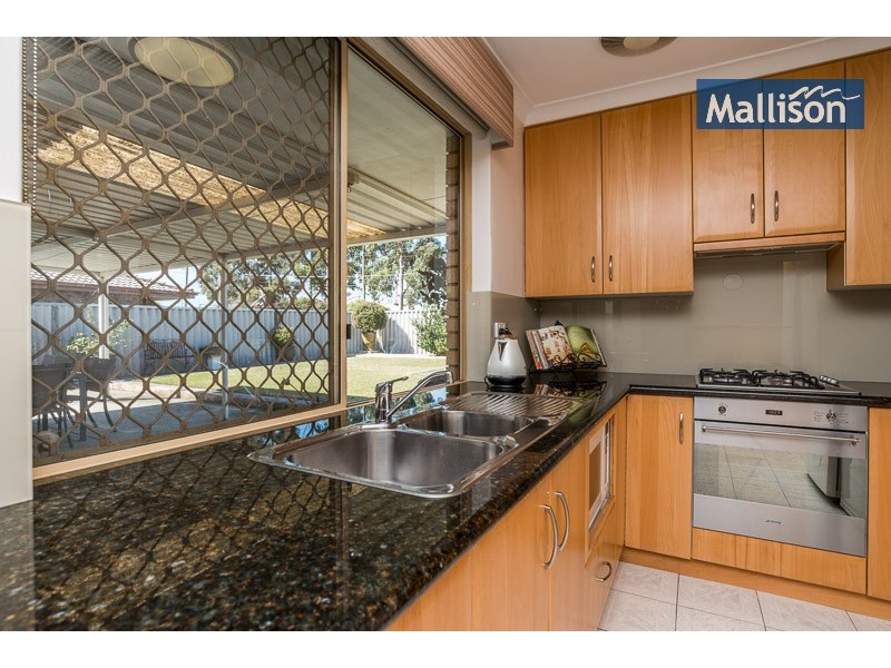 48 Colonial Drive, Bibra Lake WA 6163