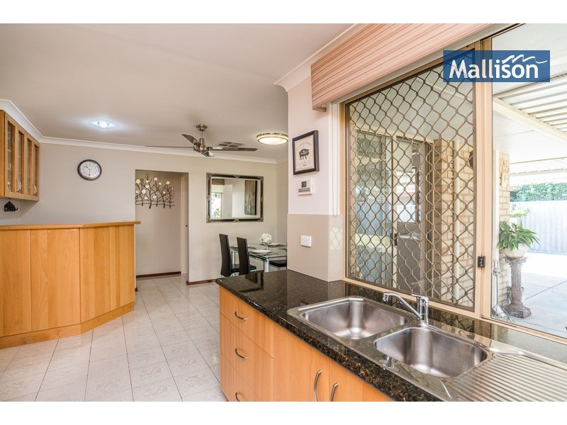 48 Colonial Drive, Bibra Lake WA 6163