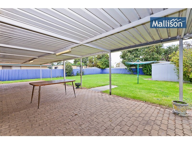 54 Jacqueline Drive, Thornlie WA 6108