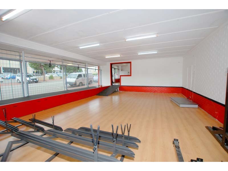 B/52 Fourth Road, Armadale WA 6112